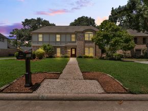 5510 Pine Arbor Drive, Houston TX 77066