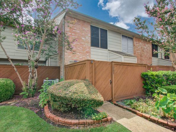 8801 Hammerly Boulevard 1702, Houston TX 77080