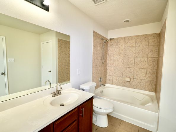 19010 Remington Springs Dr, Houston TX 77073