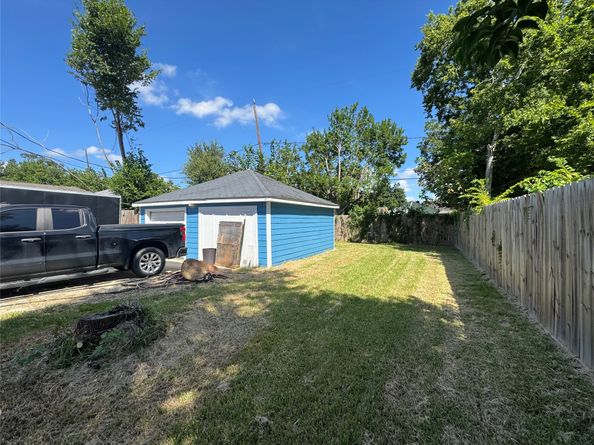 8321 Barkley Street, Houston TX 77017