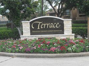 10555 Turtlewood Court 2003, Houston TX 77072