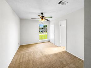 5206 Fairgreen Lane, Houston TX 77048