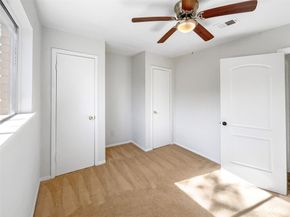 5206 Fairgreen Lane, Houston TX 77048