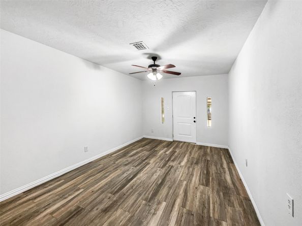 5206 Fairgreen Lane, Houston TX 77048