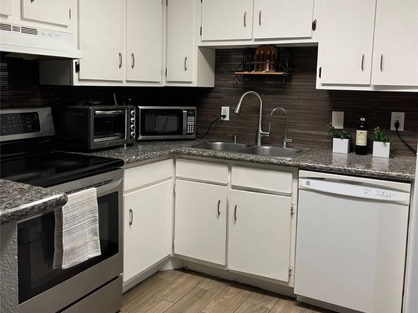 5625 Antoine Drive 1703, Houston TX 77091