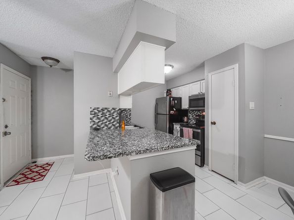 2120 El Paseo Street 3007, Houston TX 77054