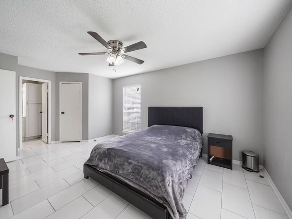 2120 El Paseo Street 3007, Houston TX 77054
