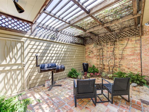 7530 Del Monte Drive, Houston TX 77063