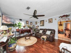 729 E 9th Street, Houston TX 77007