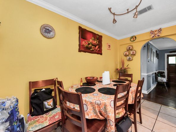 729 E 9th Street, Houston TX 77007