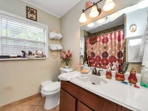 729 E 9th Street, Houston TX 77007