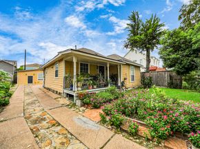 729 E 9th Street, Houston TX 77007