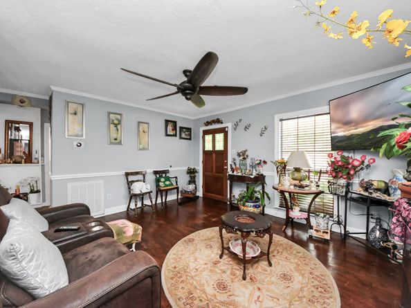 729 E 9th Street, Houston TX 77007