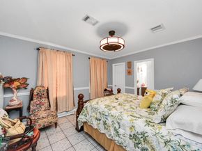 729 E 9th Street, Houston TX 77007