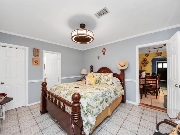 729 E 9th Street, Houston TX 77007