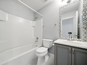 13600 Breton Ridge Street 7B, Houston TX 77070