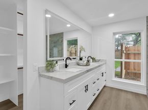 70 Breezy Point Place, The Woodlands TX 77381