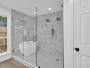 70 Breezy Point Place, The Woodlands TX 77381