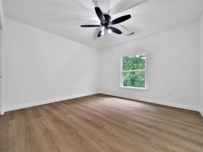 70 Breezy Point Place, The Woodlands TX 77381