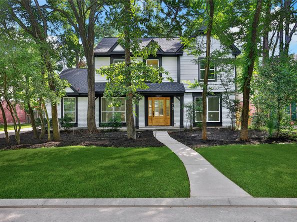 70 Breezy Point Place, The Woodlands TX 77381
