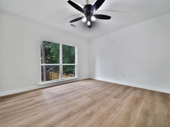 70 Breezy Point Place, The Woodlands TX 77381