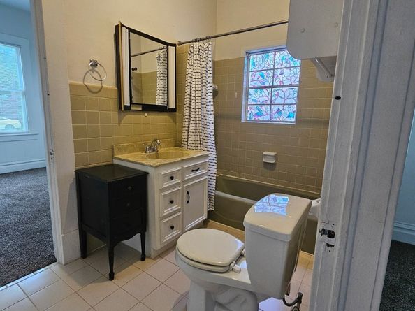 535 Arlington Street, Houston TX 77007
