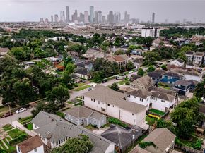 535 Arlington Street, Houston TX 77007