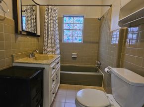 535 Arlington Street, Houston TX 77007