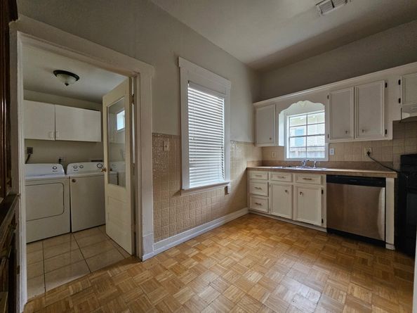 535 Arlington Street, Houston TX 77007
