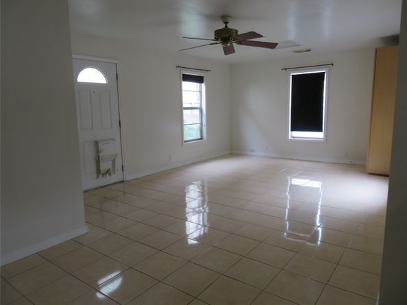 535 Arlington Street, Houston TX 77007