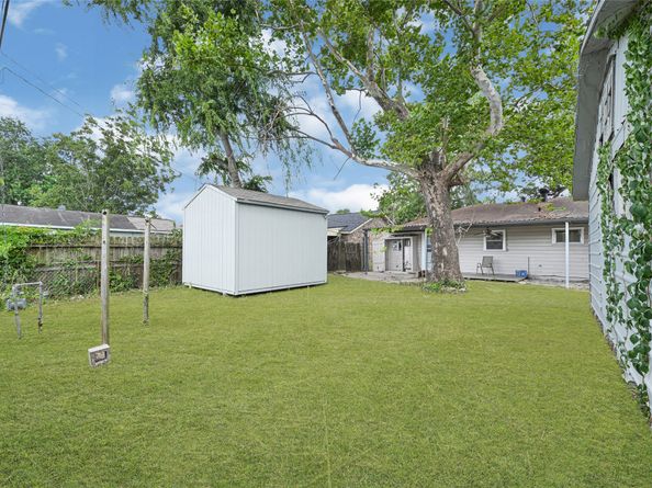 12434 Kathryn Street, Houston TX 77015