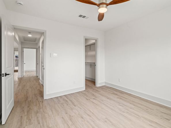 1009 Genova Street, Houston TX 77009