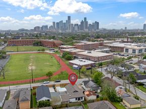 1009 Genova Street, Houston TX 77009