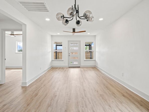 1009 Genova Street, Houston TX 77009