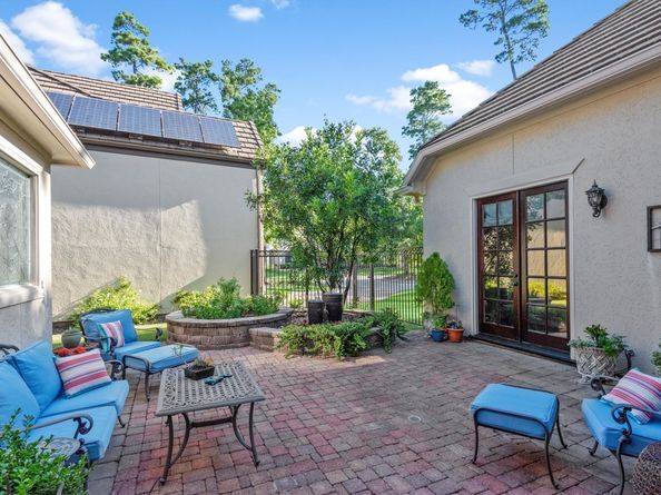 47 Rhapsody Bend Drive, The Woodlands TX 77382