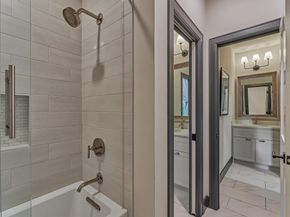64 Autumn Crescent, The Woodlands TX 77381
