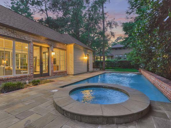 64 Autumn Crescent, The Woodlands TX 77381