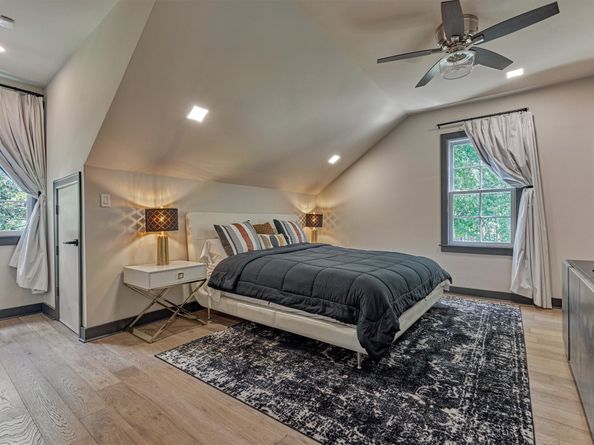 64 Autumn Crescent, The Woodlands TX 77381