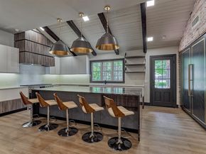 64 Autumn Crescent, The Woodlands TX 77381