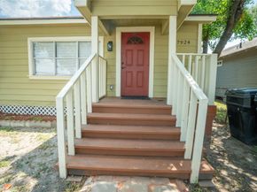 7924 Elvera Street, Houston TX 77012