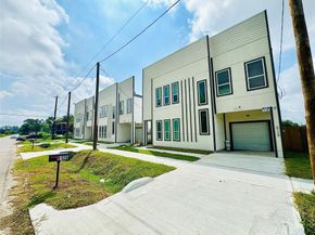 8128 Penrod Street, Houston TX 77028