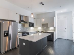 5841 Dolores Street, Houston TX 77057