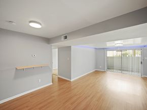 8517 Hearth Drive 5, Houston TX 77054