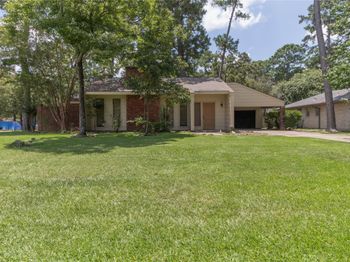 1926 Maple Lakes Drive