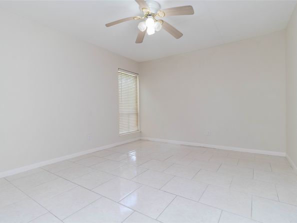 1926 Maple Lakes Drive, Houston TX 77339