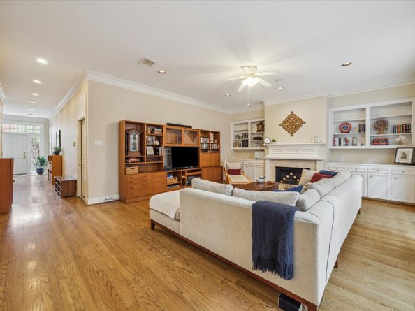 2403 Potomac Drive, Houston TX 77057