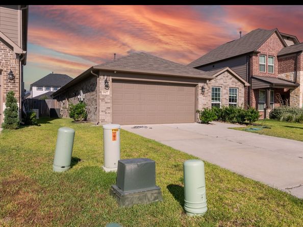 1807 Cypress Canyon Trail, Conroe TX 77301