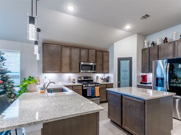 1807 Cypress Canyon Trail, Conroe TX 77301