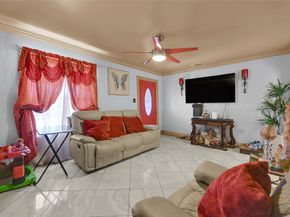 1318 Des Jardines Street, Houston TX 77023