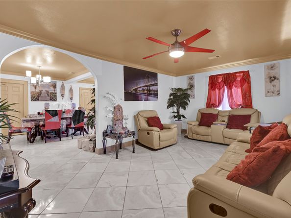 1318 Des Jardines Street, Houston TX 77023